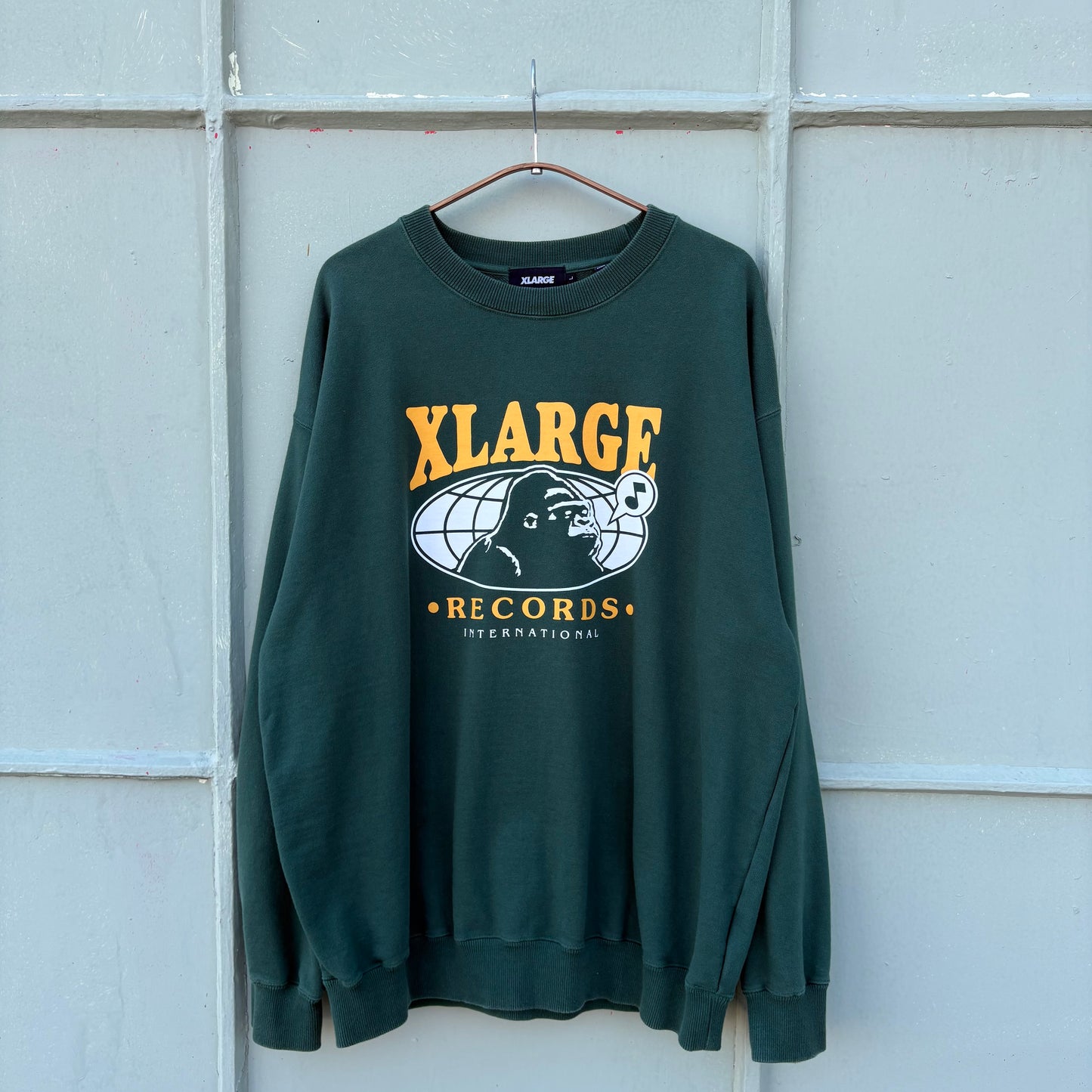 X-LARGE Crewneck L/XL
